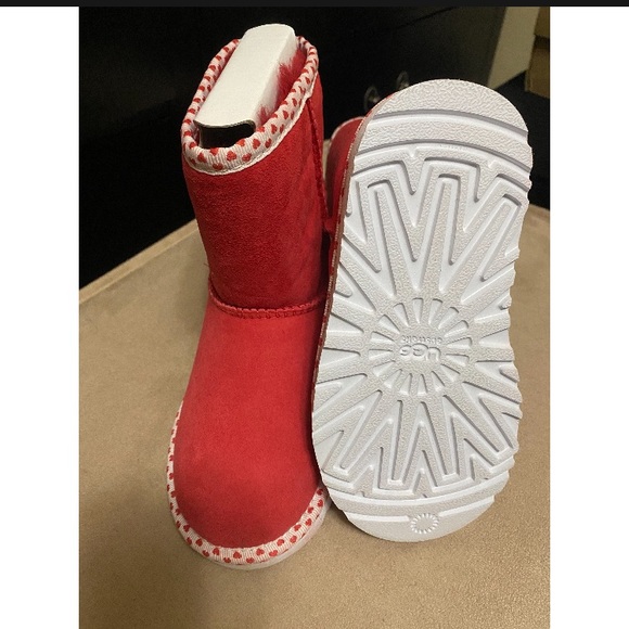 Brand New Super Cute UGG Boots! - Picture 3 of 3